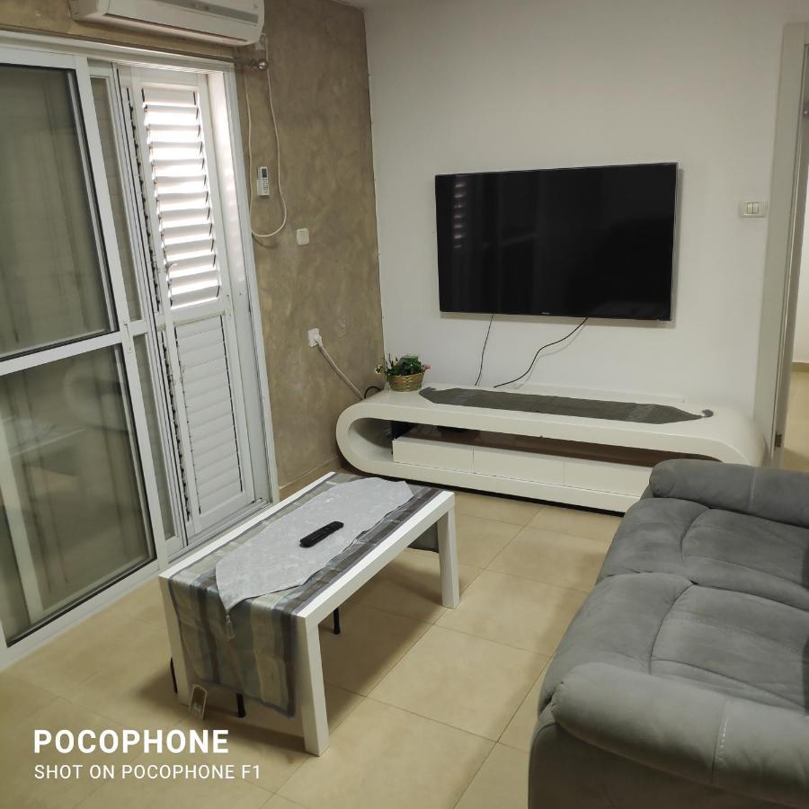 סוויטה של אלון Apartment Arad Exterior foto